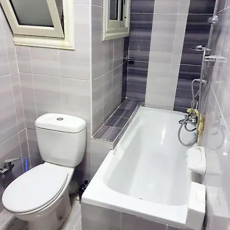 Sea And Montaza Palace View 2 Bedrooms Apartment Alexandria,2 Full Bathrooms, With 2 Ac And 1 Stand Fan, Free Wifi , Available All Year Days With 3 Heavy Blankets Exterior photo