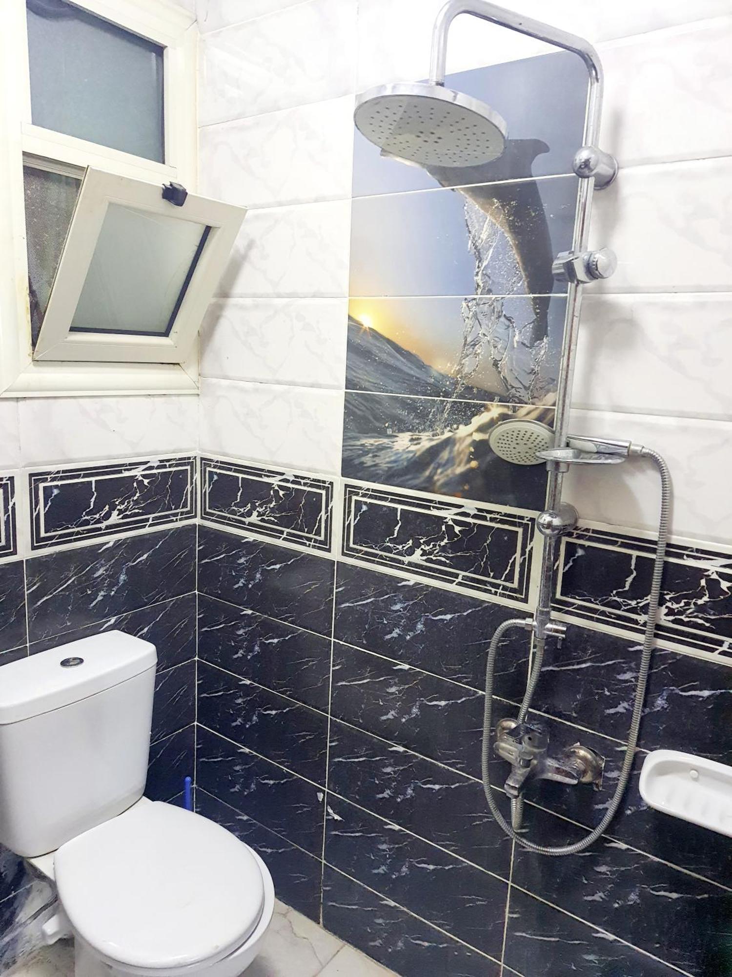 Apartment Sea And Montaza Palace View 2 Bedrooms Alexandria,2 Full Bathrooms, With 2 Ac And 1 Stand Fan, Free Wifi , Available Year Days With 3 Heavy Blankets Alexandria