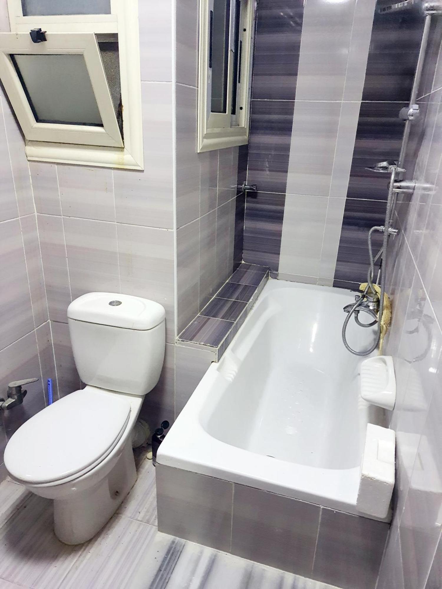 Apartment Sea And Montaza Palace View 2 Bedrooms Alexandria,2 Full Bathrooms, With 2 Ac And 1 Stand Fan, Free Wifi , Available Year Days With 3 Heavy Blankets