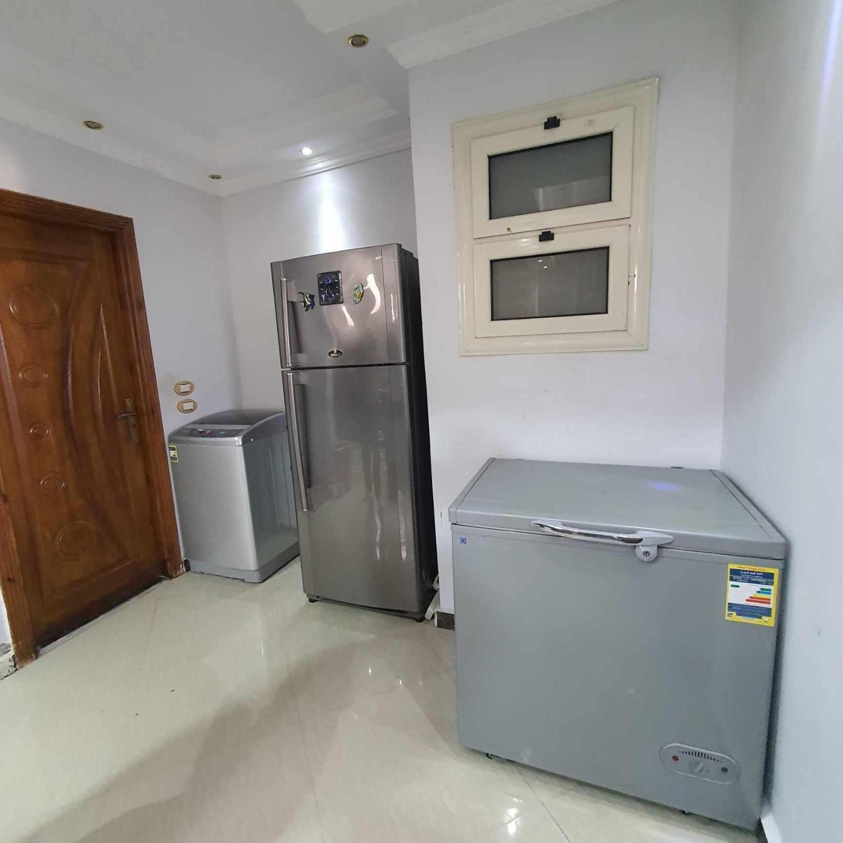 Apartment Sea And Montaza Palace View 2 Bedrooms Alexandria,2 Full Bathrooms, With 2 Ac And 1 Stand Fan, Free Wifi , Available Year Days With 3 Heavy Blankets