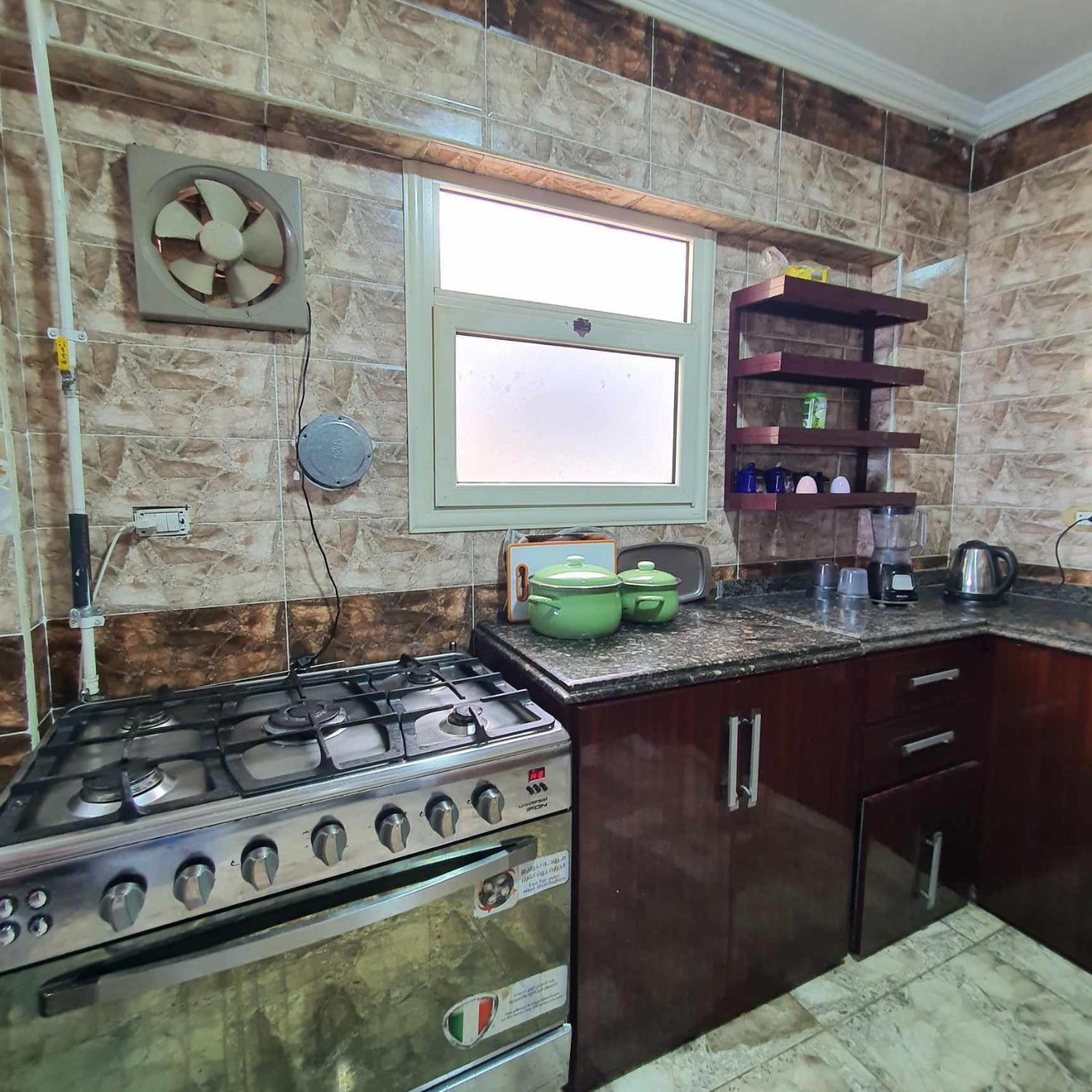 Apartment Sea And Montaza Palace View 2 Bedrooms Alexandria,2 Full Bathrooms, With 2 Ac And 1 Stand Fan, Free Wifi , Available Year Days With 3 Heavy Blankets Alexandria