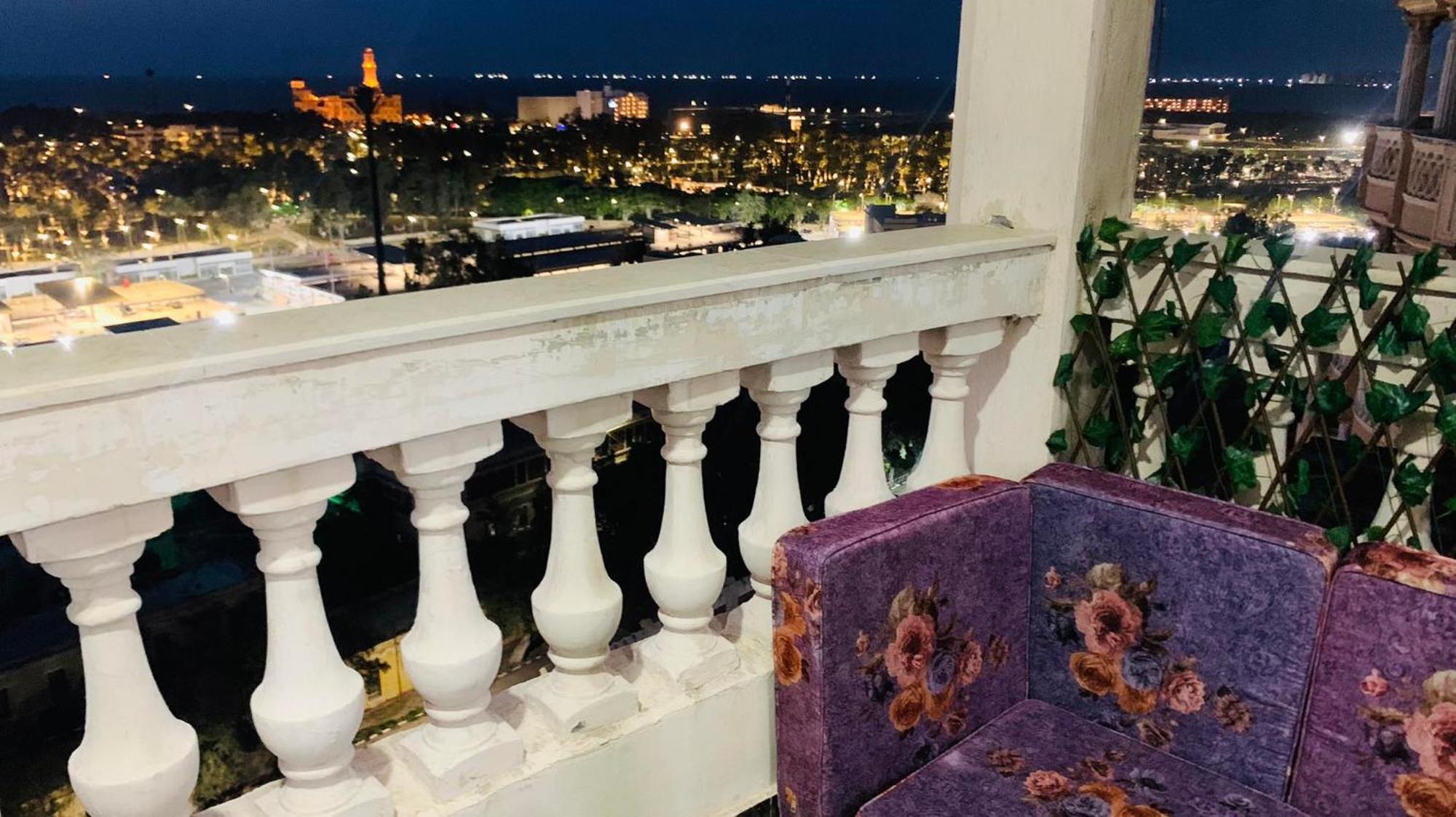 Sea And Montaza Palace View 2 Bedrooms Alexandria,2 Full Bathrooms, With 2 Ac And 1 Stand Fan, Free Wifi , Available Year Days With 3 Heavy Blankets *